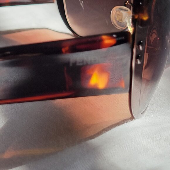 Authentic Fendi Aviator Sunglasses - Picture 8 of 16